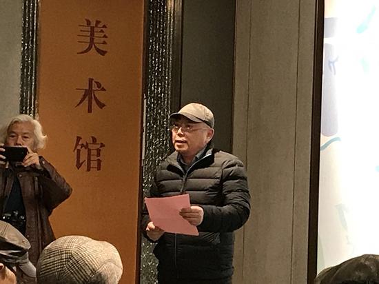 开幕式主持人：上海抽象画会副会长、华东师大美术学院博导王远教授