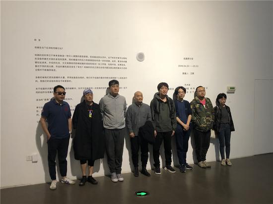 “绘画研讨会”参展艺术家合影