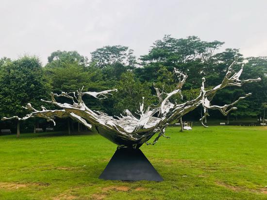 郑路《潺潺》5x3x2.4m 含底座