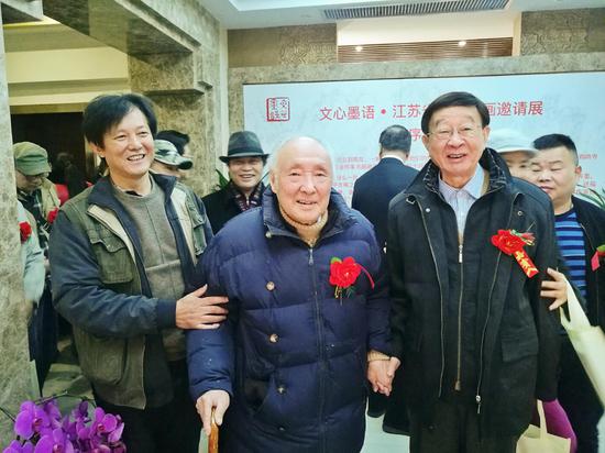 开幕式现场。左起：刘建凌、俞律、顾浩