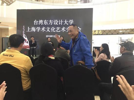 《中国怡居》杂志发行人常文驹在交流会现场