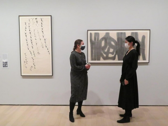 对话； MOMA策展人Samantha Friedman与江上越（Etsu Egami）
