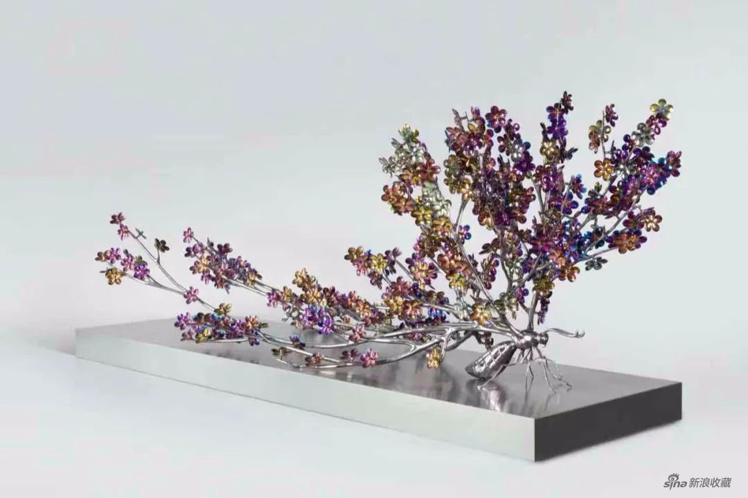 《再生-蝴蝶》Rebirth-Butterfly 不锈钢镀色 Stainless Steel, Painted 165x50x68cm(底座 165x48x8cm) 2017