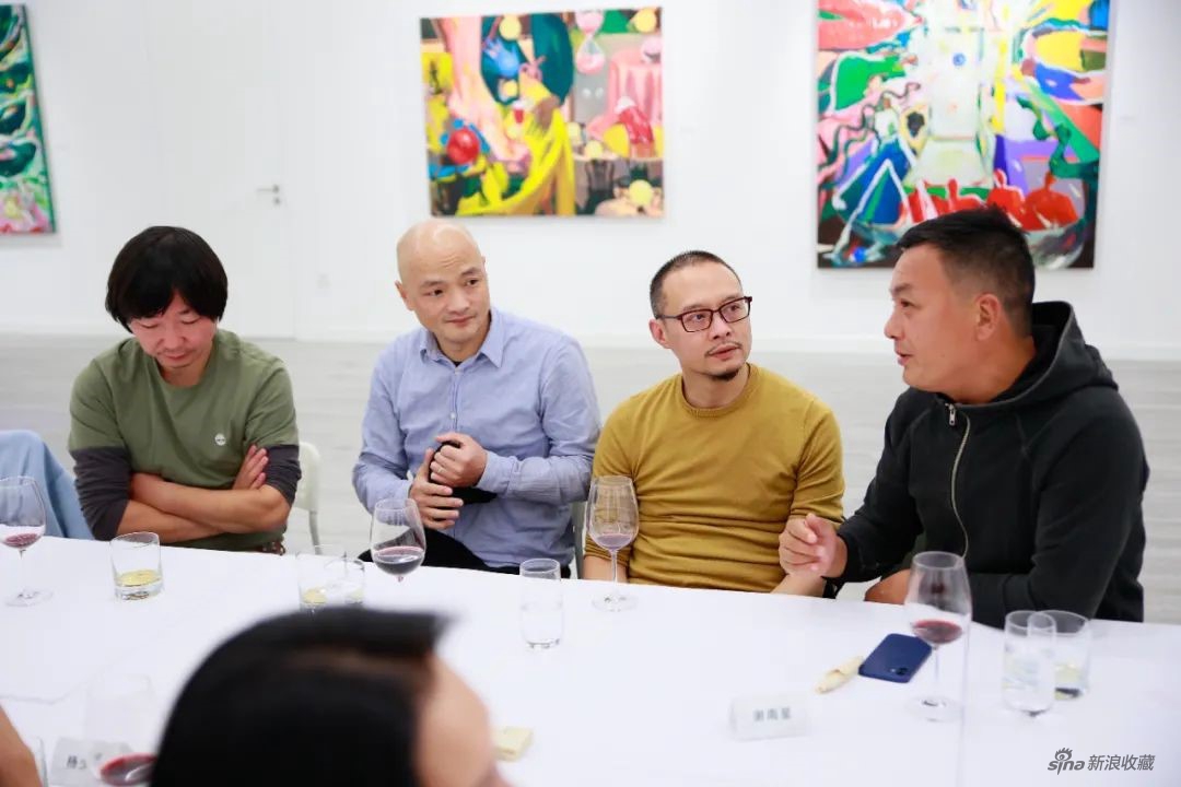 开幕现场左起: 艺术家闫冰、王光乐、谢南星