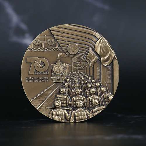 “将历史画面永恒镌刻在金属藏品上”