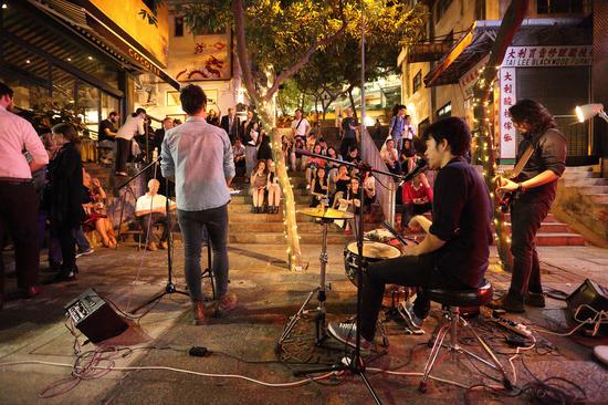 数千名艺术爱好者参与 香港画廊周完美闭幕_展