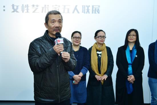 本次展览策展人，当代著名山水画家、美术教育家刘牧先生在开幕式上致辞