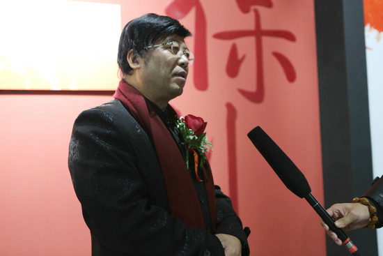 全国政协委员、中国美术家协会理事孔维克先生接受媒体采访
