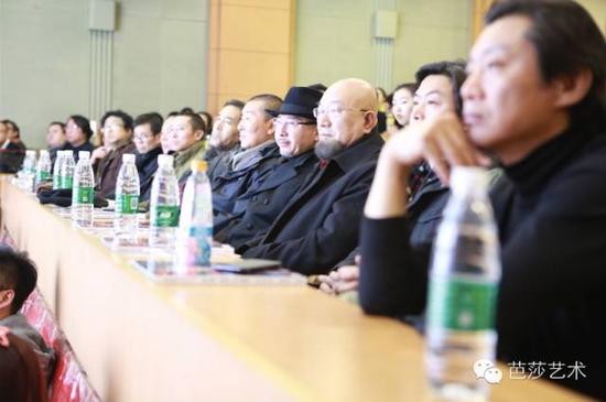 鲁迅美术学院院长韦尓申,副院长李象群等各位院校领导