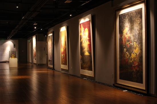 拉日·甲央尼玛个人主题展现场