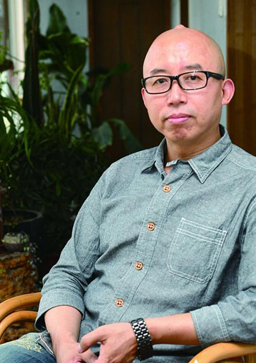 艺术家杨佴旻