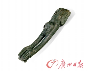 木雕长臂猿 南京博物院藏
