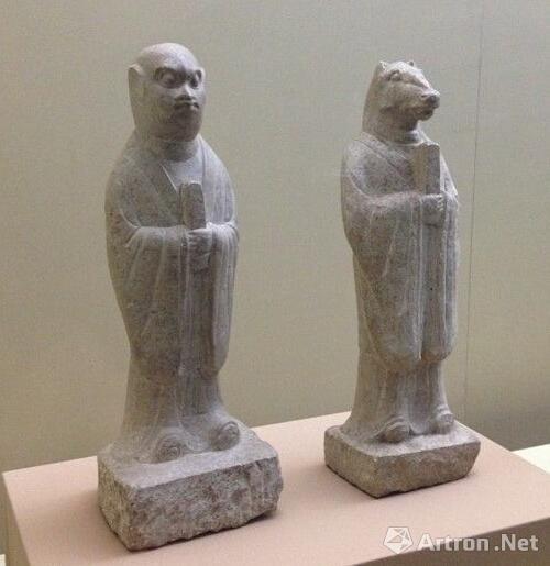 昭陵博物馆首次对外展出唐肃宗建陵出土的兽首人身石生肖猴、马俑两件藏品