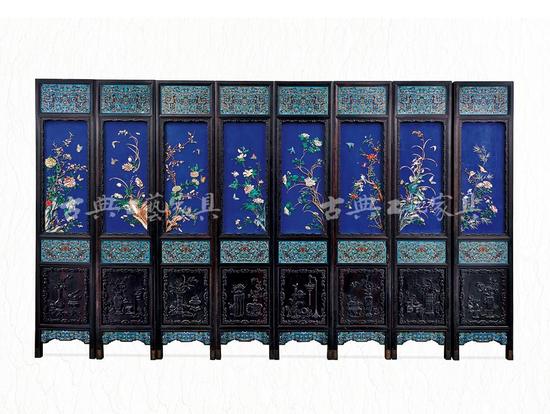 清乾隆 御制紫檀掐丝珐琅蓝地百宝嵌四季花卉屏风