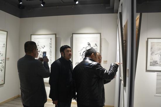 “诗花墨雨-《中国书画》杂志社书画院院聘书画家邀请展•花鸟画展（第一回）” 展览现场