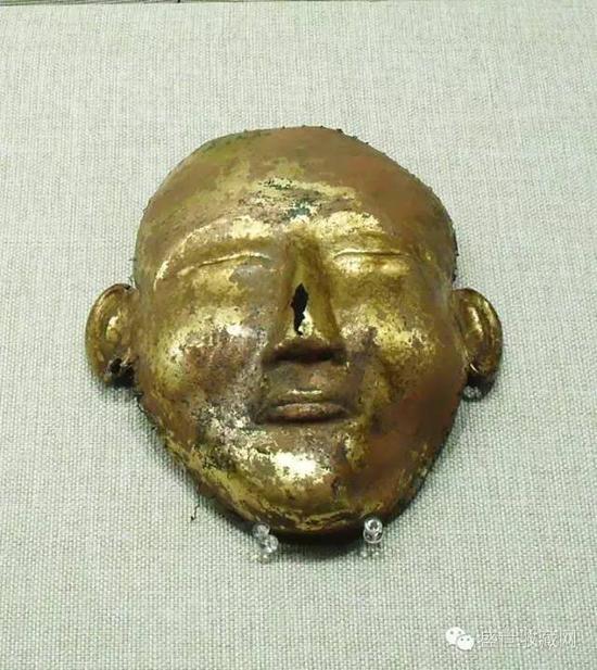 鎏金铜面具