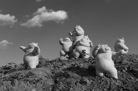 双年展 参展艺术家：任思鸿作品《竹林七贤》雕塑-汉白玉 2011年