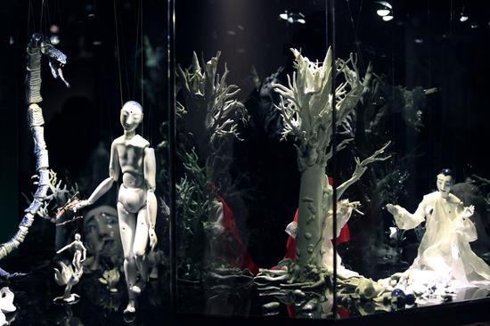 _Mr.Sea_ porcelain installation 01 ��ѩ �������ӡ��ɵ���װ�� ���ϣ��� �����ߴ�ɱ� 2014