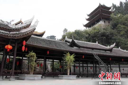 图为蚩尤九黎城建筑群一角。 蒋青琳 摄