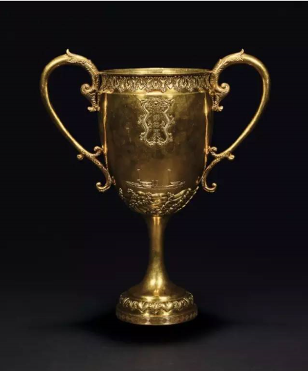 大清光绪 北洋海军成军纪念金杯 纪念杯高 42.3 cm 总重 2703 g