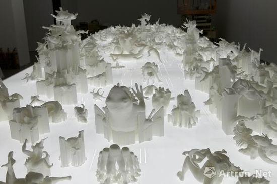 2012�꣬�̴����ڽ��������ݾٰ졶������԰����չ ��̬װ��չ���ֳ�