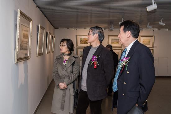 中央美术学院原院长潘公凯现场观展