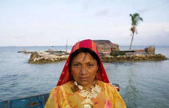 库那族妇女，巴拿马摄影：Gilles Mingasson，盖蒂图片社为美国国家地理提供