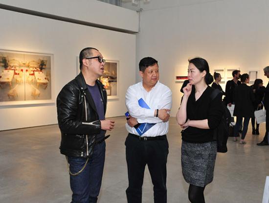 学术主持余丁、艺术家冯梦波与观众交流