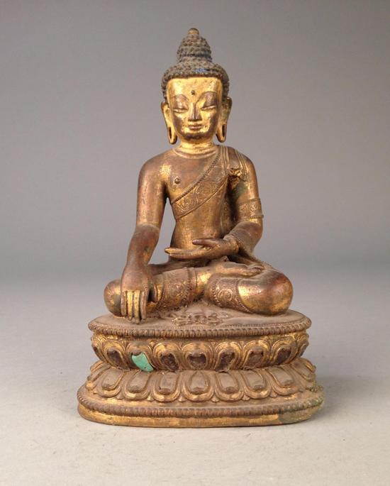 （图22）首都博物馆元代铜镀金释迦牟尼佛像 高22厘米
