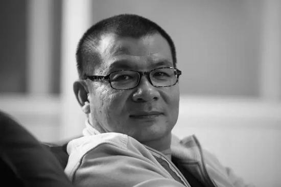 ��裺2000����2006�굣�ι�����Ҫ������վ������ͬ�ˡ������࣬2006����2008�굣�Ρ��Ų������������ܱ࣬2008�����񴴽�������Ӣ˫�������Ż���վ���������ʡ�