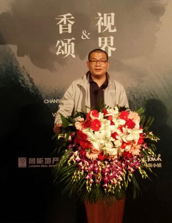 ����չ����չ����������´�