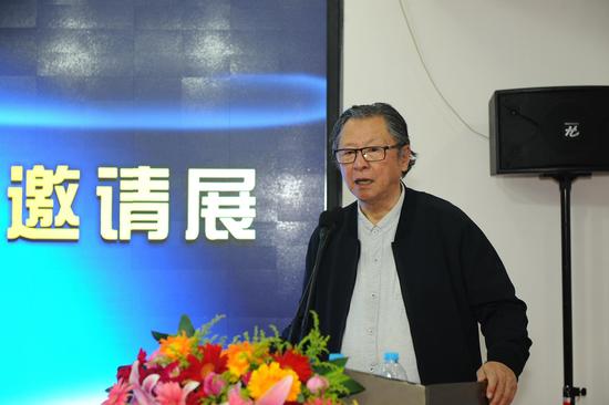 中国国家画院国画院副院长李宝林发言