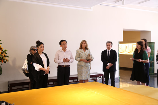 新闻发布会现场