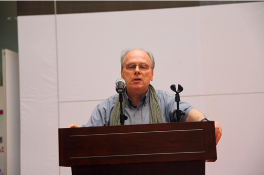 　　3.原法国驻中国大使馆文化参赞、欧亚协会主席、法国国家自然历史博物馆荣誉馆长、博士生导师克里斯托夫先生开幕式致辞