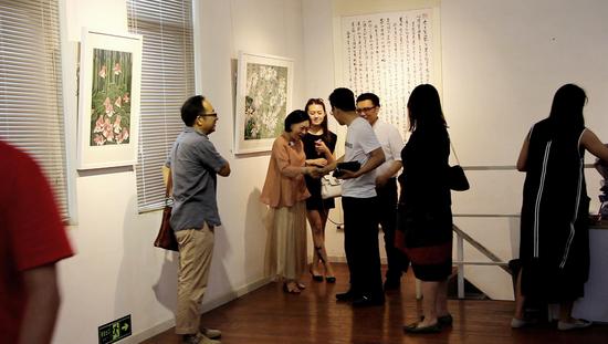 张春孝个人作品展“野花香悠远·浅夏”开幕式现场照片4