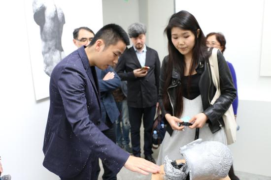 “中国风——中英文化交流：时尚与艺术对话沙龙”代表团参观皇家艺术学院（RCA）2
