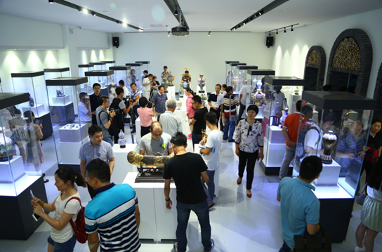 首届中国珐琅艺术大展