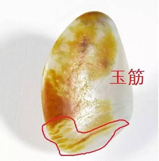 水线在和田玉中是不可避免的