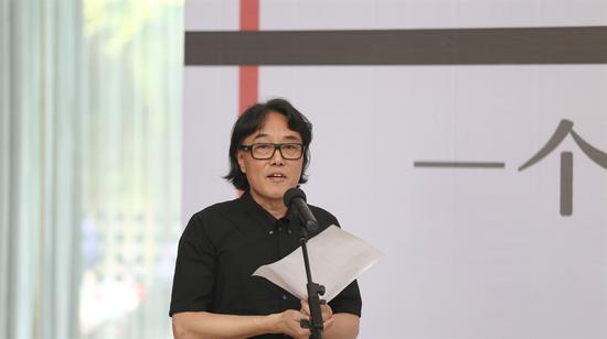“一个和八个：韩黎坤师生的素描工作”开幕式现场照片 (1)