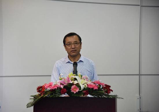 连辑 中国艺术研究院院长，中国岩画学会名誉会长，《中国岩画》期刊编委会主任