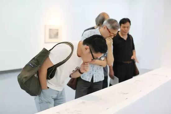 艺术家观展 （左起：倪有鱼老师、余启平老师、陈心懋老师）