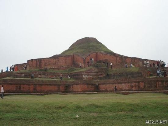 帕哈尔普尔的毗诃罗遗址（The Buddhist Vihara At Paharpur）