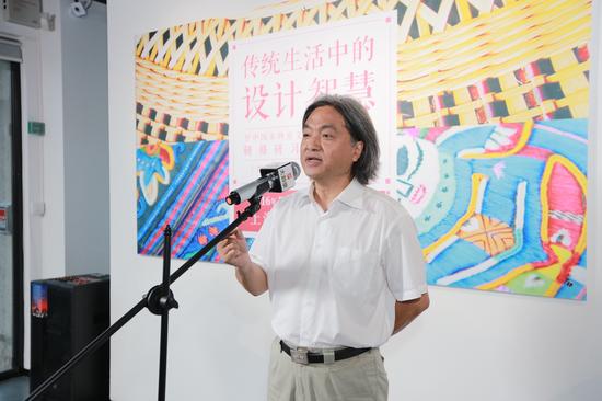 上海大学美术学院院长、上海公共艺术协同创新中心主任汪大伟教授