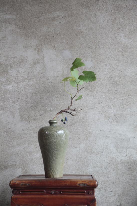 宋朝 耀州窑刻花梅瓶(全品) 现藏于北京老窑瓷博物馆 高:26cm