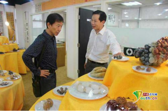 6杨晓枫出席“公益山东，大爱临沂”博览会