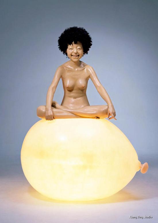 彩虹（Ⅱ），玻璃钢着色，175×107×138CM，2006