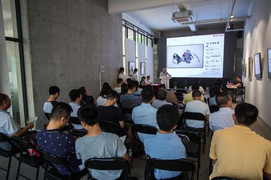 华中文交所首场艺术品拍卖会完美落槌_文交所