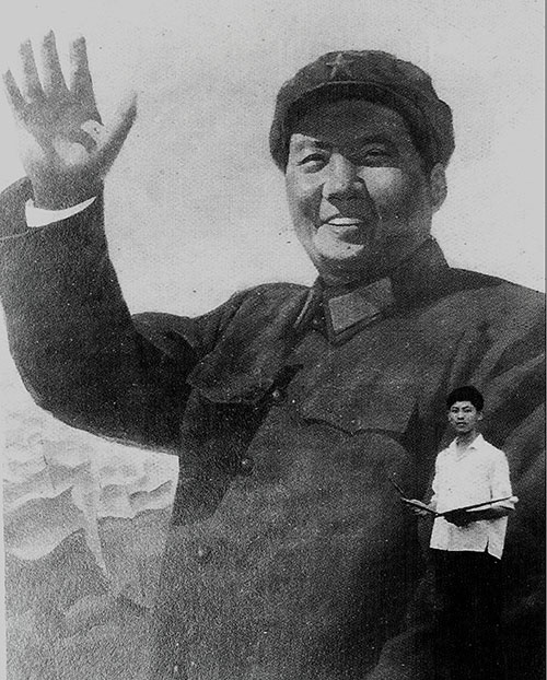 应天齐1966年在安徽繁昌县画主席像。（图片由作者提供）