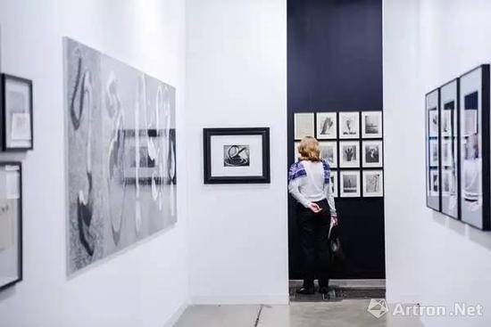 斯姆乔维茨说画廊的运营模式已经过时了。图片：Courtesy of Art Basel in Miami Beach