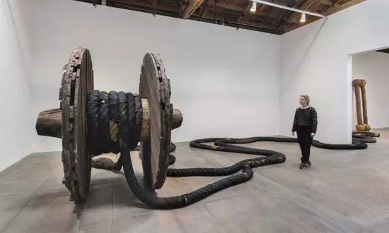 Hauser Wirth & Schimmel展览现场。图片：Photoby Brian Forrest，Courtesy of the artists and Hauser& Wirth